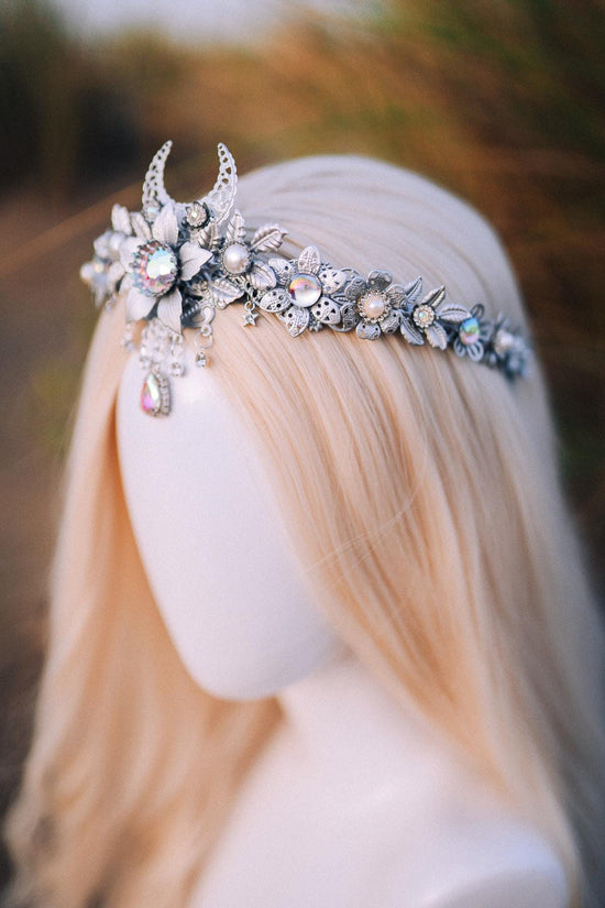 Bridal crown, Celestial crown, Silver crown, Fairy Crown, Wedding crown, Bridal headpiece, Bridal crown, Silver tiara, Goddess crown, Boho