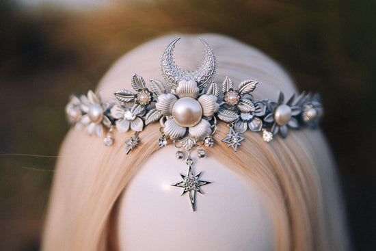 Bridal crown, Celestial crown, Silver crown, Fairy Crown, Wedding crown, Bridal headpiece, Bridal crown, Silver tiara, Goddess crown, Boho