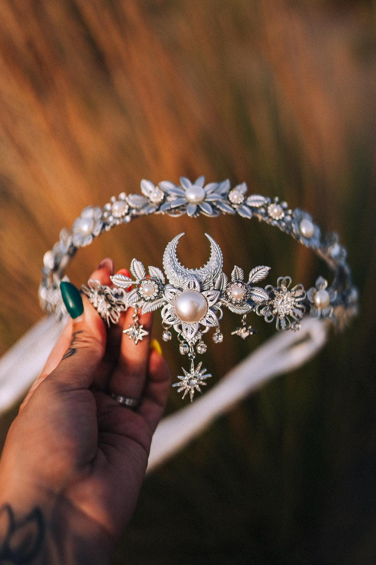 Bridal crown, Celestial crown, Silver crown, Fairy Crown, Wedding crown, Bridal headpiece, Bridal crown, Silver tiara, Goddess crown, Boho