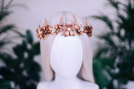 Rose gold moon crown, Flower crown, Elf Crown, Elven tiara, Fairy Crown, Flower Crown, Wedding Tiara, Bridal headpiece, Flower hair wreath