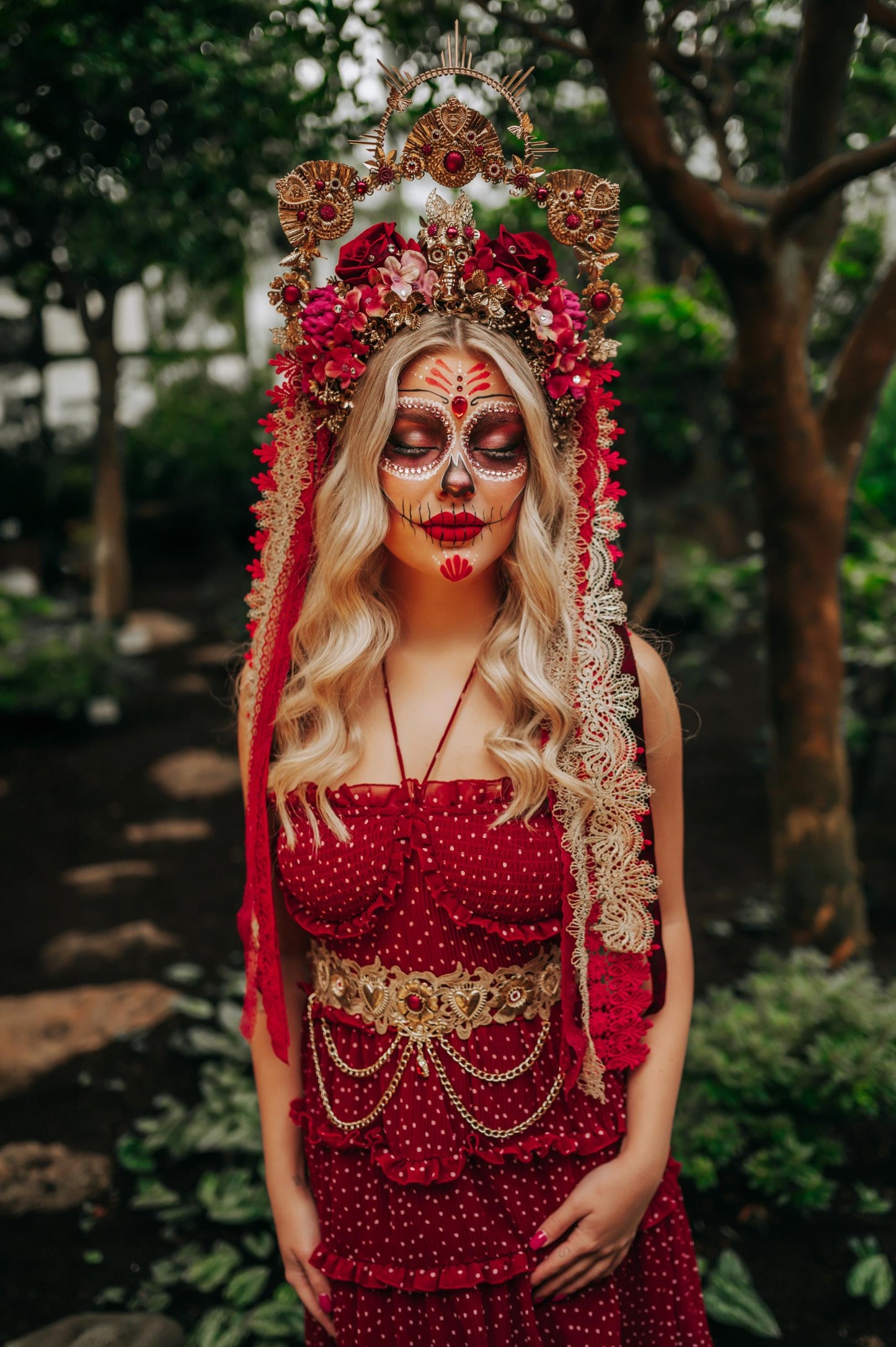 La Catrina flower crown, Flower halo crown, Catrina crown, Day of the Dead, Flower crown, Halloween headband, Halloween costume, Sugar skull