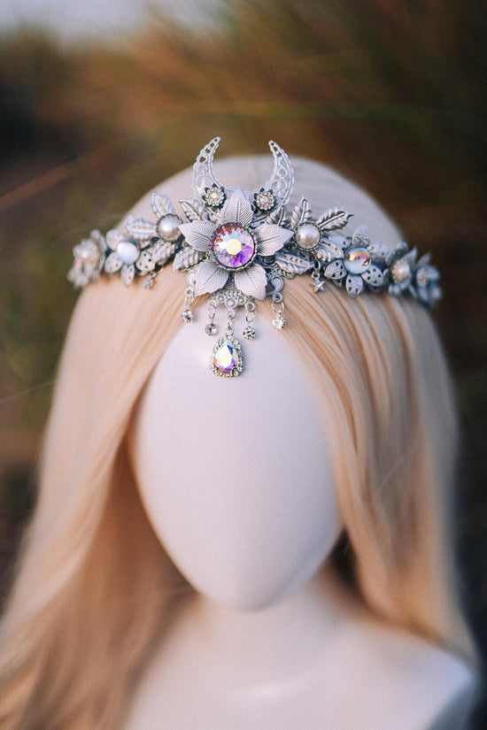 Bridal crown, Celestial crown, Silver crown, Fairy Crown, Wedding crown, Bridal headpiece, Bridal crown, Silver tiara, Goddess crown, Boho