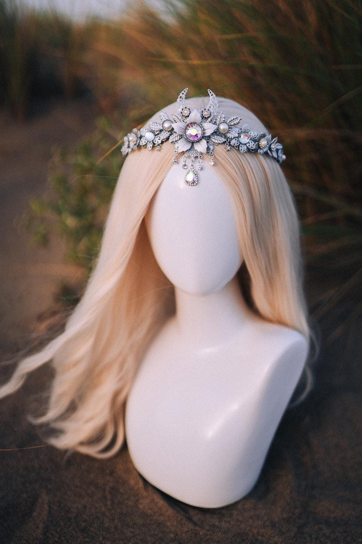 Bridal crown, Celestial crown, Silver crown, Fairy Crown, Wedding crown, Bridal headpiece, Bridal crown, Silver tiara, Goddess crown, Boho