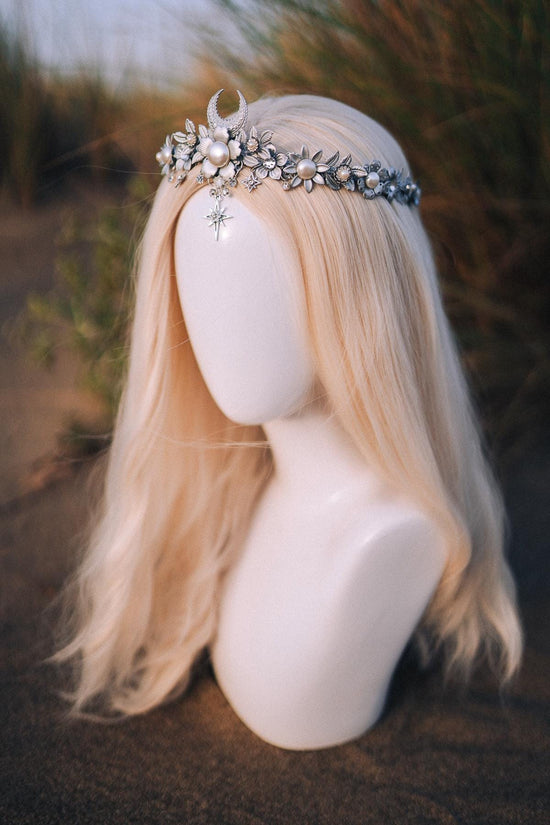 Bridal crown, Celestial crown, Silver crown, Fairy Crown, Wedding crown, Bridal headpiece, Bridal crown, Silver tiara, Goddess crown, Boho