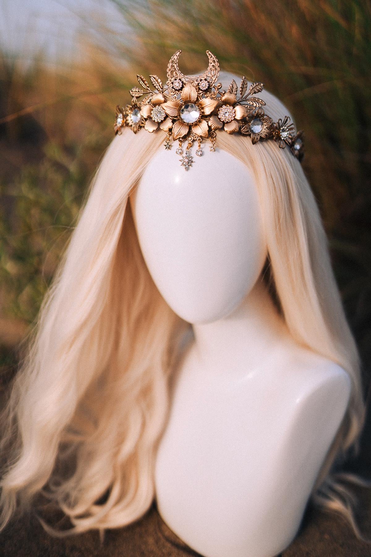 Gold tiara, Bridal crown, Wedding crown, Bridal headpiece, Wedding headpiece, Boho bride, Festival bride, Gold crown, Gold headpiece