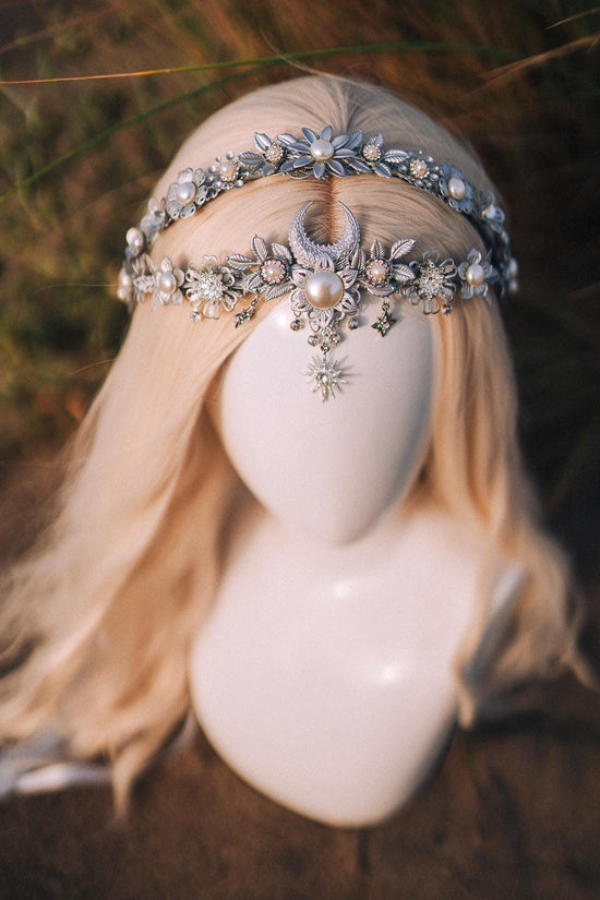 Bridal crown, Celestial crown, Silver crown, Fairy Crown, Wedding crown, Bridal headpiece, Bridal crown, Silver tiara, Goddess crown, Boho