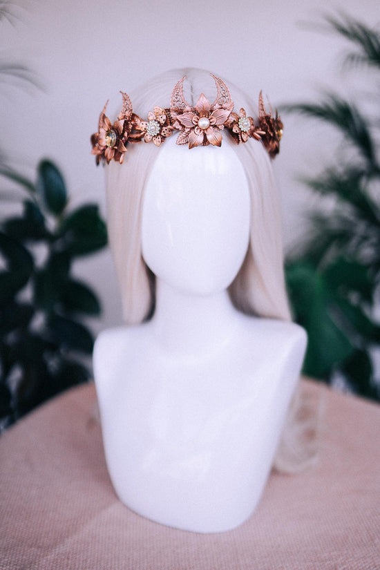 Rose gold moon crown, Flower crown, Elf Crown, Elven tiara, Fairy Crown, Flower Crown, Wedding Tiara, Bridal headpiece, Flower hair wreath