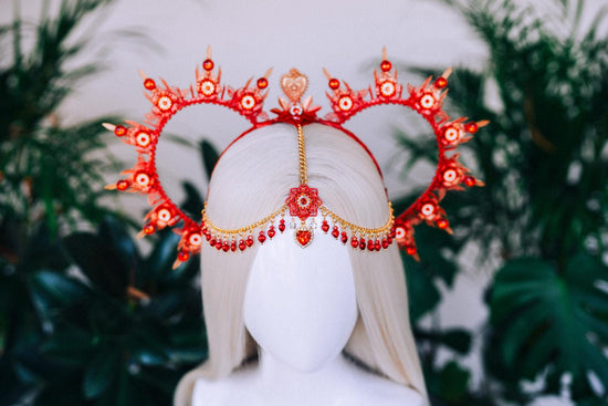 Queen of Hearts Alice in Wonderland, Halloween Costume, Red halo crown, Carnival costume, Mardi Gras, Cosplay, Halloween, Red flower crown