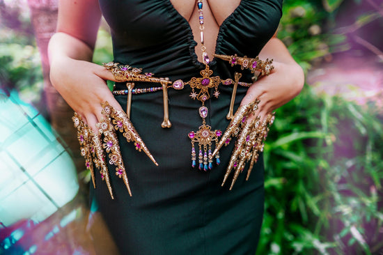 Gold Finger Claw 1 piece, Paw up, Halloween costume, Filigree Jewelry, Finger Jewelry, Catrina costume, Catrina flower headpiece and jewelry