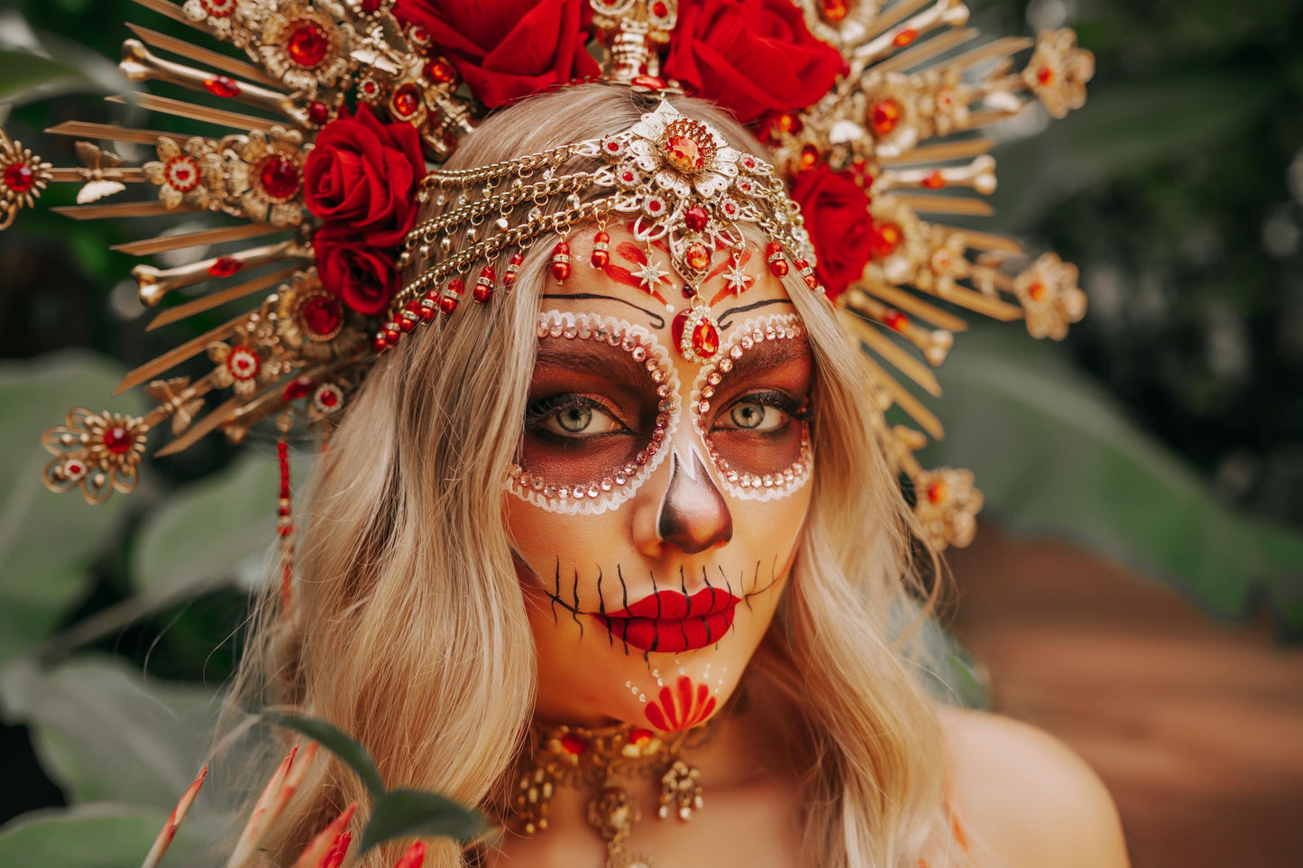 Red flower halo crown, Sugar skull, La Catrina flower crown, Halloween headband, Halloween costume, Day of the Dead headpiece, Flower crown