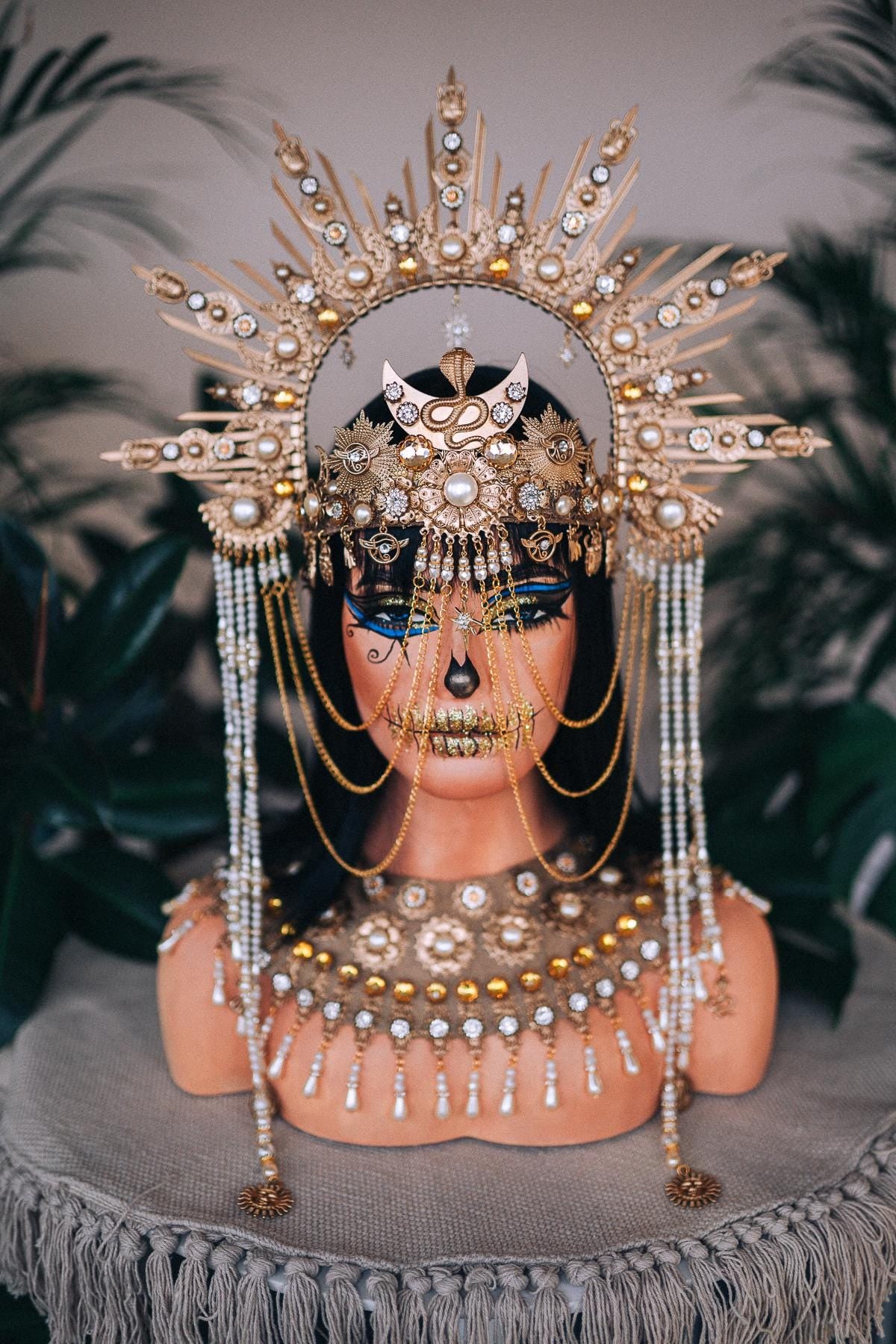 Gold Cleopatra necklace, Gold Egyptian necklace, Egypt jewelry, Egypt princess, Cleopatra Halloween costume, Cleopatra costume, Nefertiti