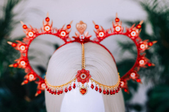 Queen of Hearts Alice in Wonderland, Halloween Costume, Red halo crown, Carnival costume, Mardi Gras, Cosplay, Halloween, Red flower crown