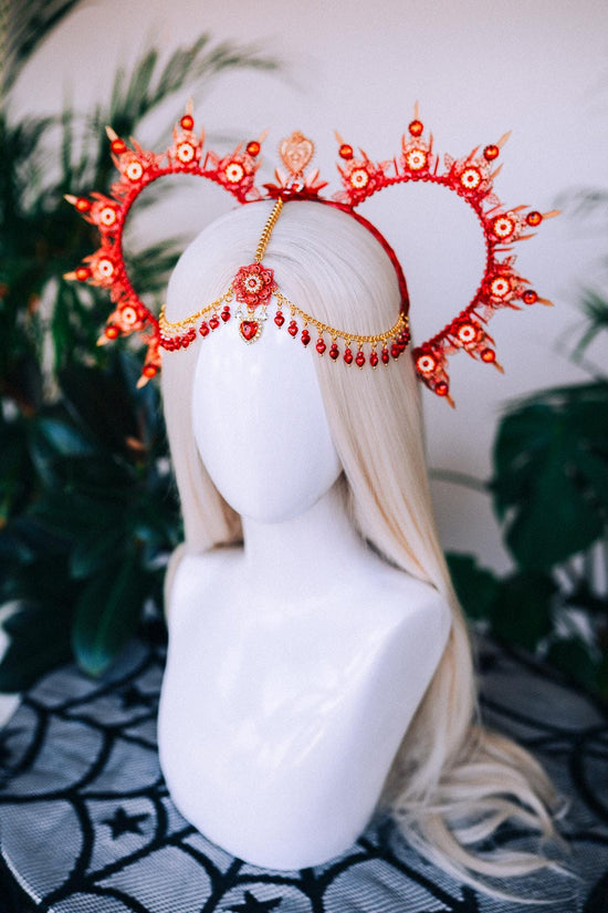 Queen of Hearts Alice in Wonderland, Halloween Costume, Red halo crown, Carnival costume, Mardi Gras, Cosplay, Halloween, Red flower crown