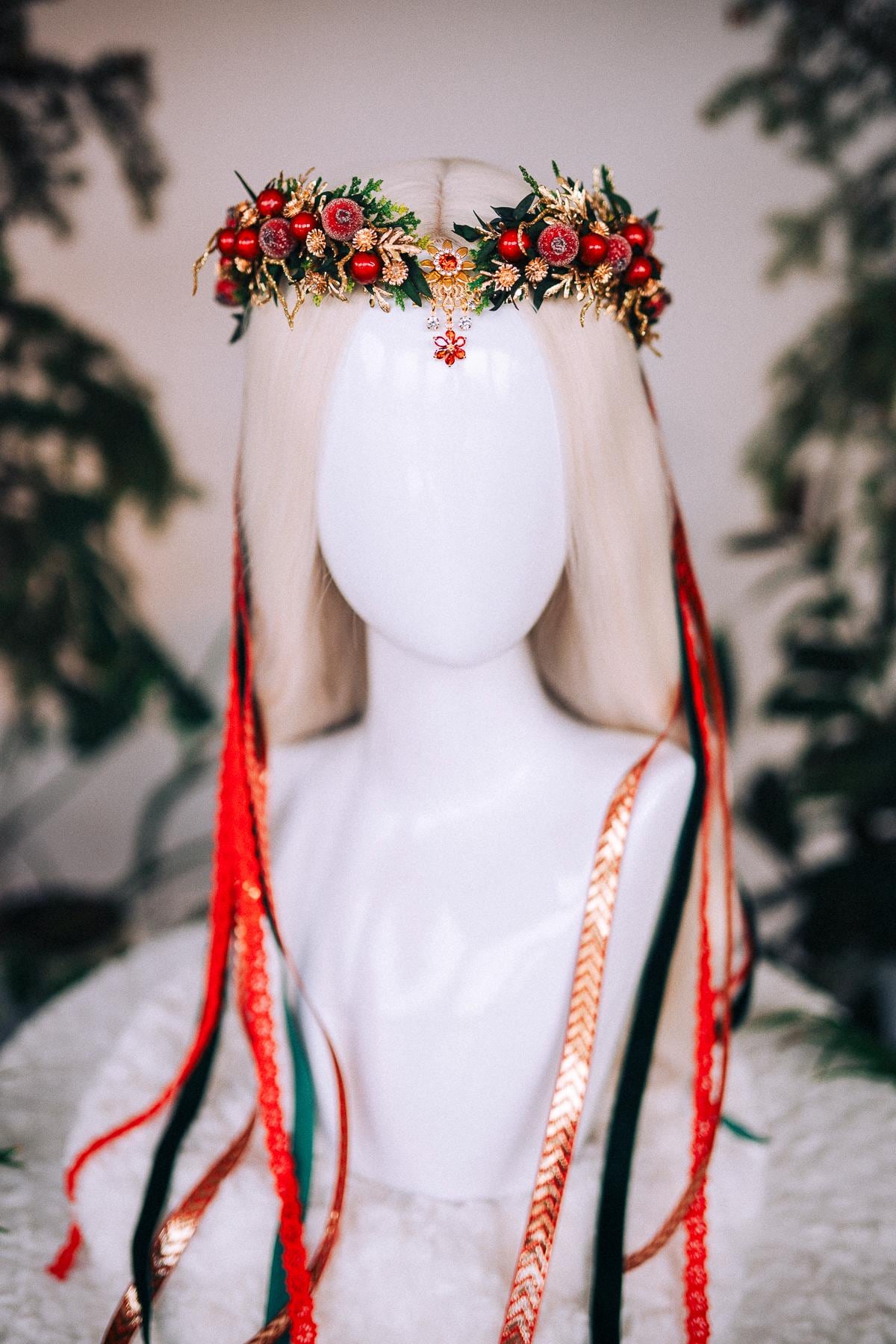 Christmas flower crown, Christmas hair wreath, Christmas wreath, Christmas party, Christmas outfit, Flower headband, Christmas headband