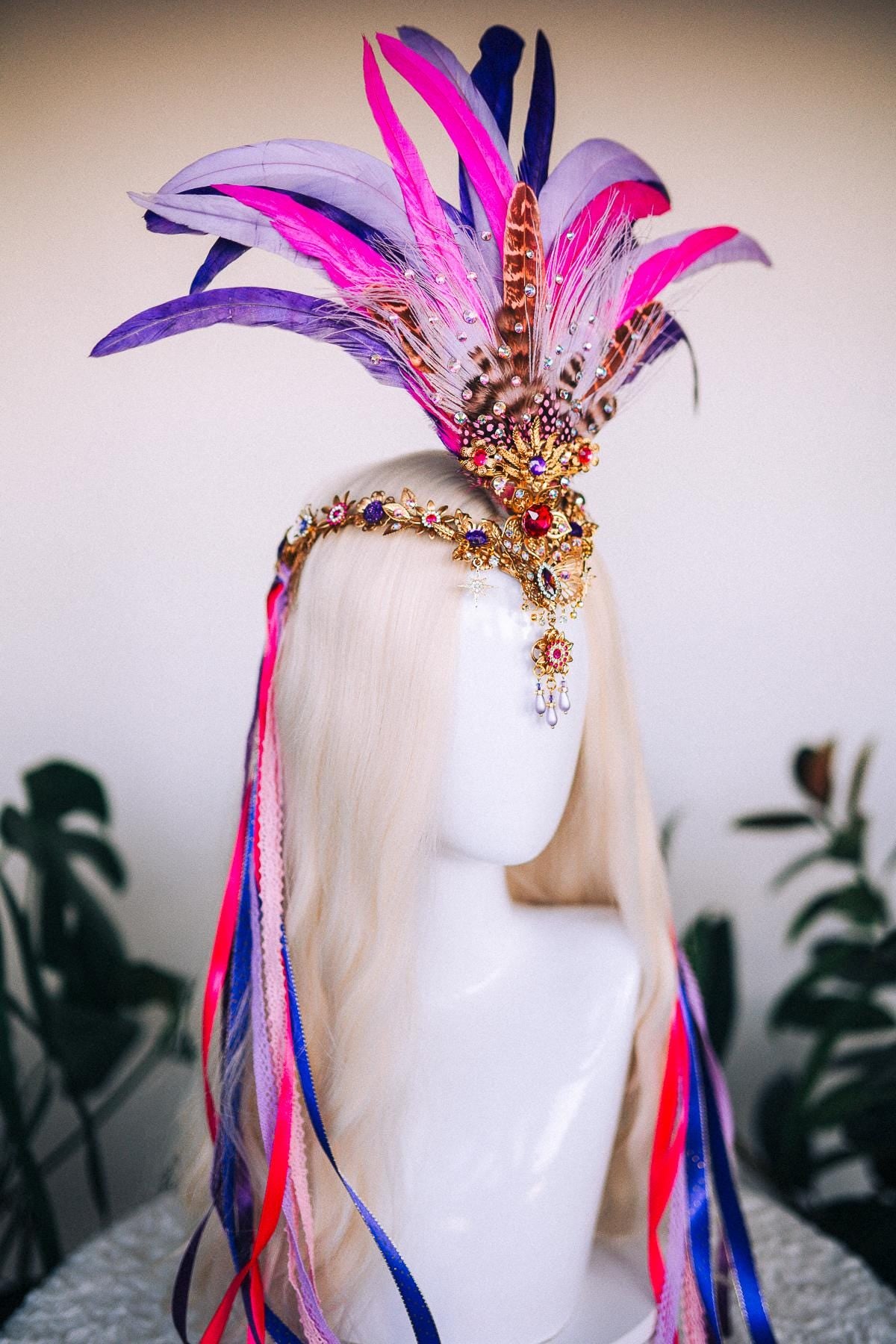 Carnival Feather Crown and Earrings Set, Boho Festival Headpiece, Feather and Gemstone Costume Accessories, Showgirl Crown and Earrings