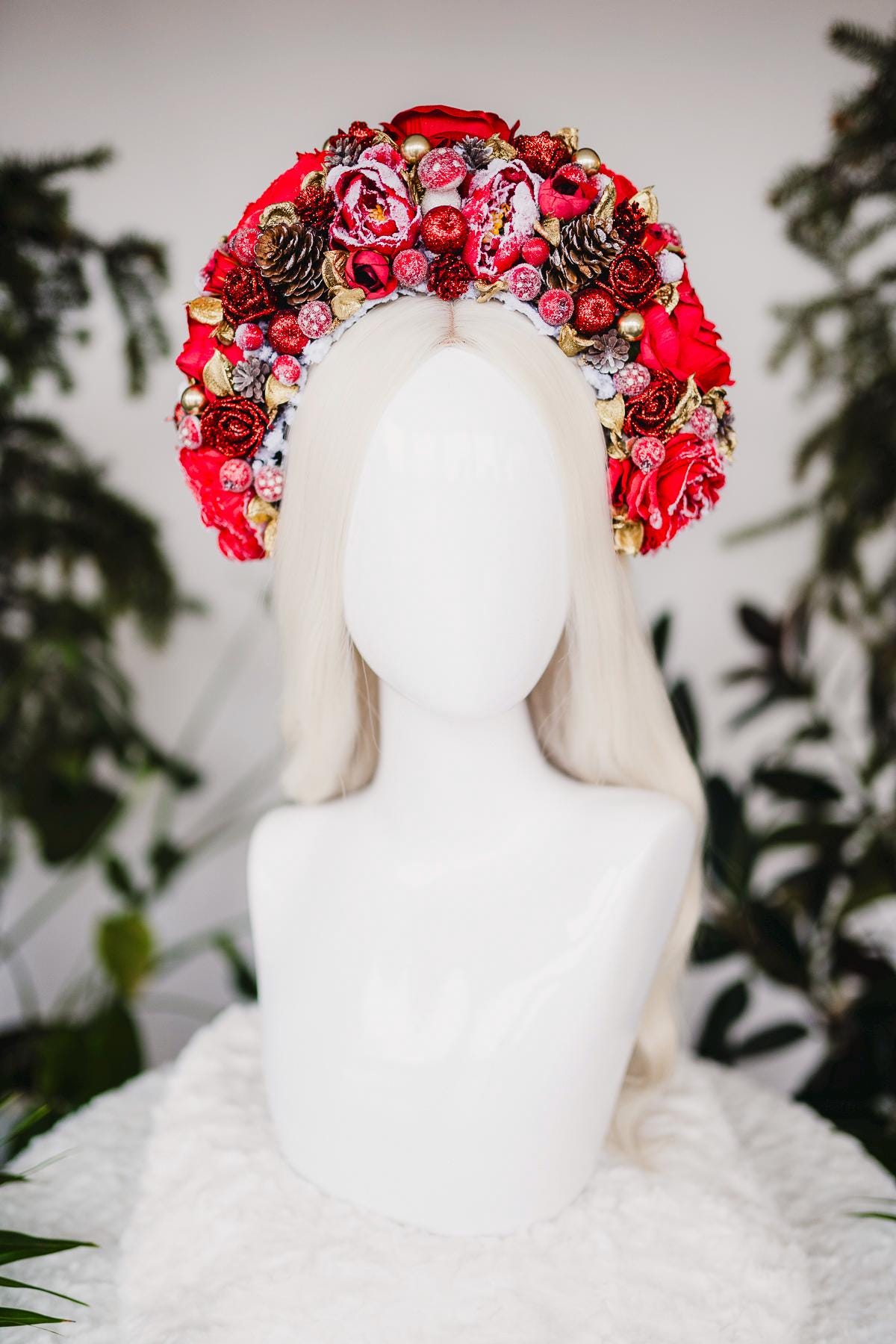 Red Christmas headband, Christmas party headband, Christmas flower crown, Winter wedding, Christmas headband, Red flower crown, Yule crown