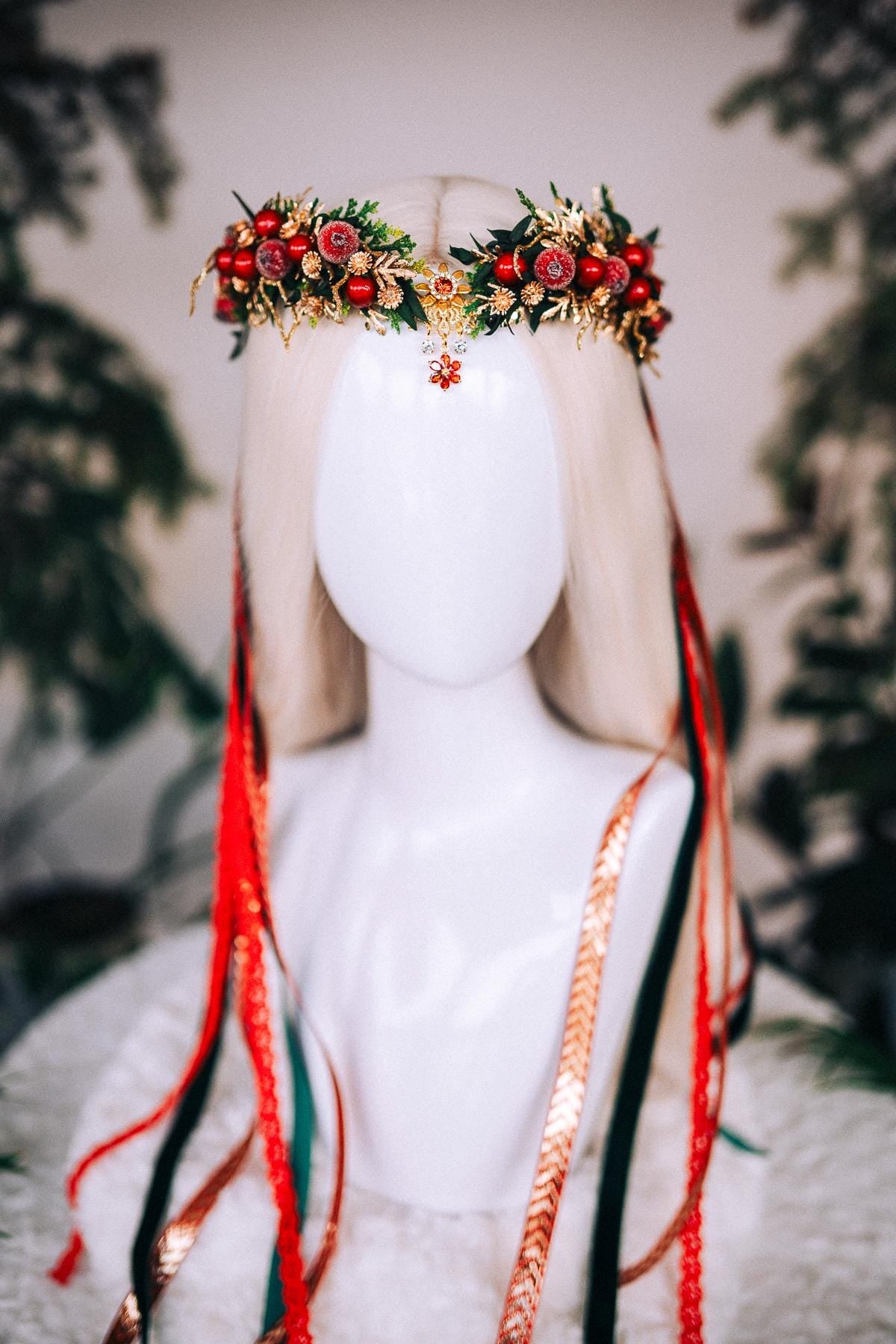 Christmas flower crown, Christmas hair wreath, Christmas wreath, Christmas party, Christmas outfit, Flower headband, Christmas headband