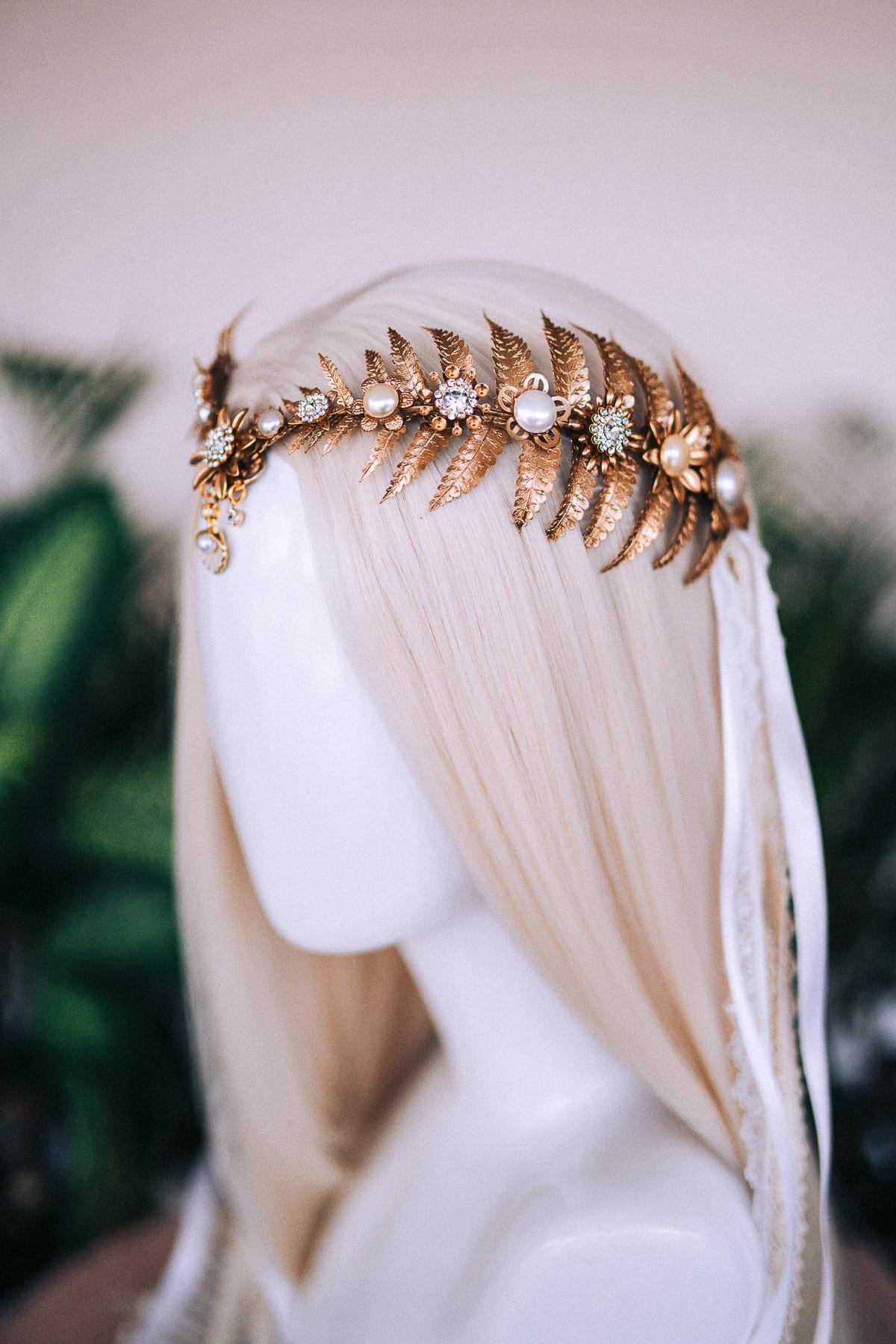 Gold tiara with fern leaves, Gold flower crown, Elf Crown, Fairy Crown, Flower Crown, Wedding Tiara, Bridal headpiece, Flower hair wreath