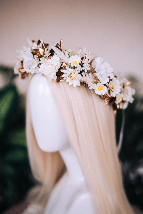 White flower crown, Gold flower crown, Flower hair wreath, Wedding crown, Bridal crown, Flower crown, Flower headband, Boho style