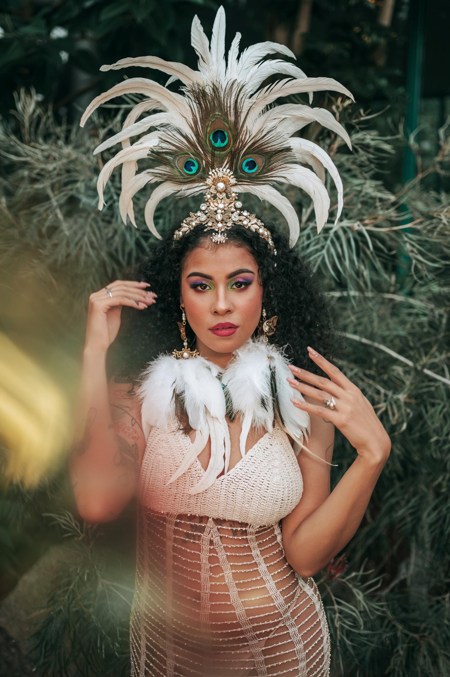 Carnival headpiece with feather earrings