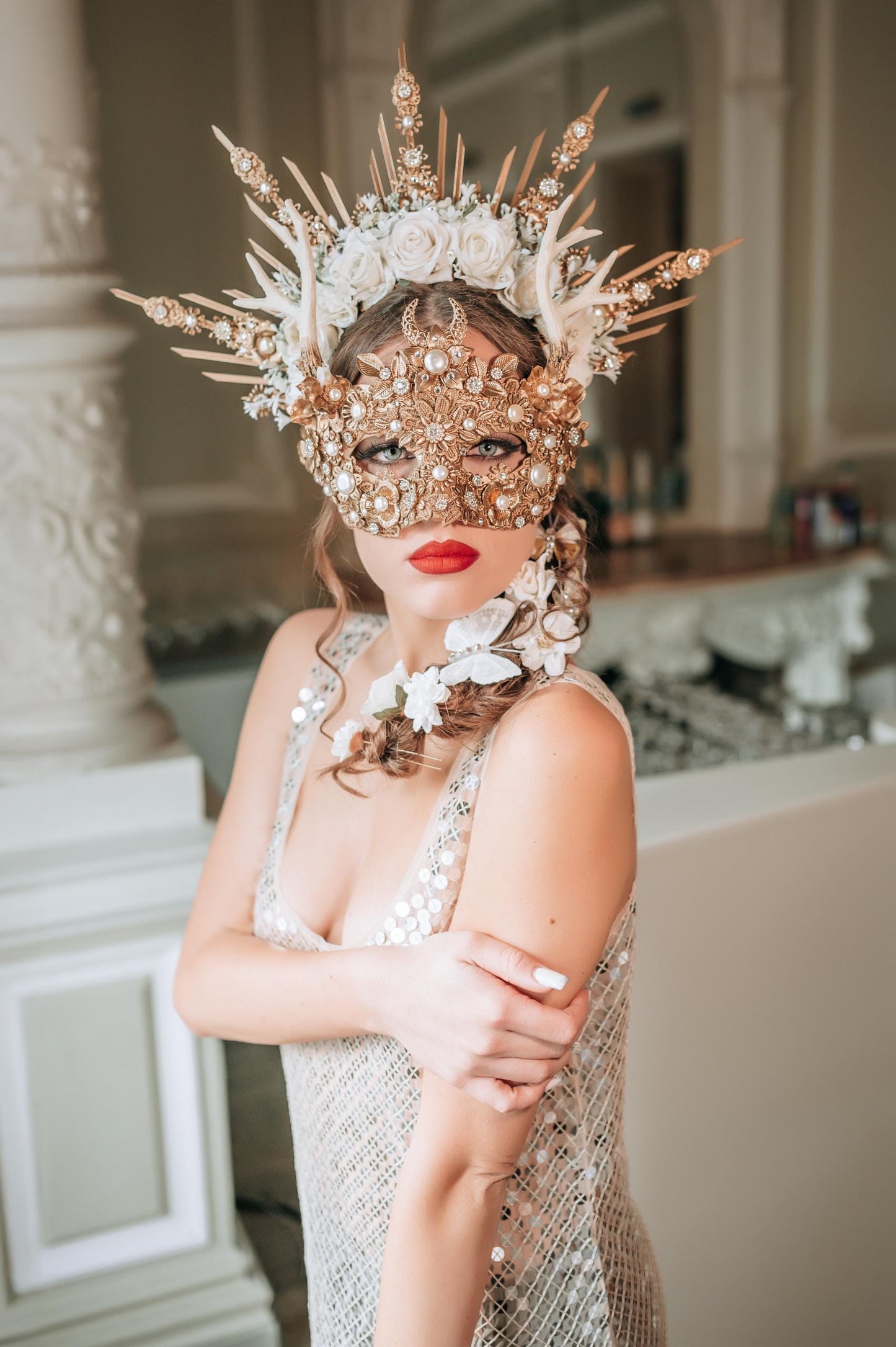 Golden Halo Crown with White Roses, Venetian Style Mask, Bridal Masquerade Accessories, Carnival, Festival, Fantasy Costume Headpiece