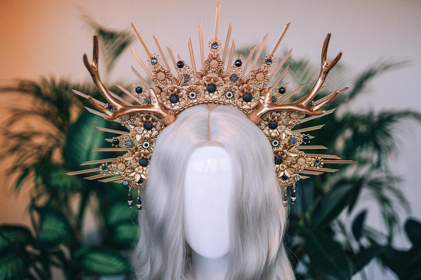 Gold Antler Halo Crown, Elegant Spiked Headdress with Floral Details, Luxury Headpiece for Festivals, Masquerade Balls, Costume Events