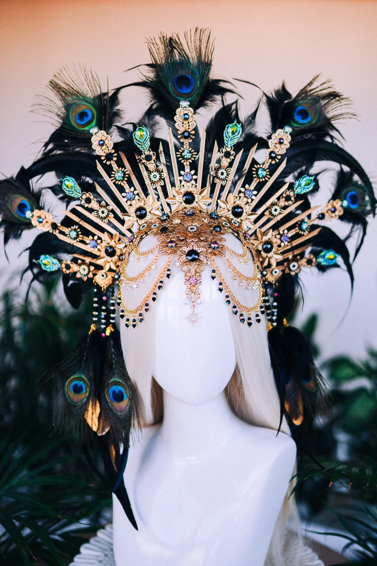 Peacock Halo Crown, Black Feather Festival Headpiece, Gold Showgirl Tiara, Carnival Costume Crown, Boho Statement Headpiece