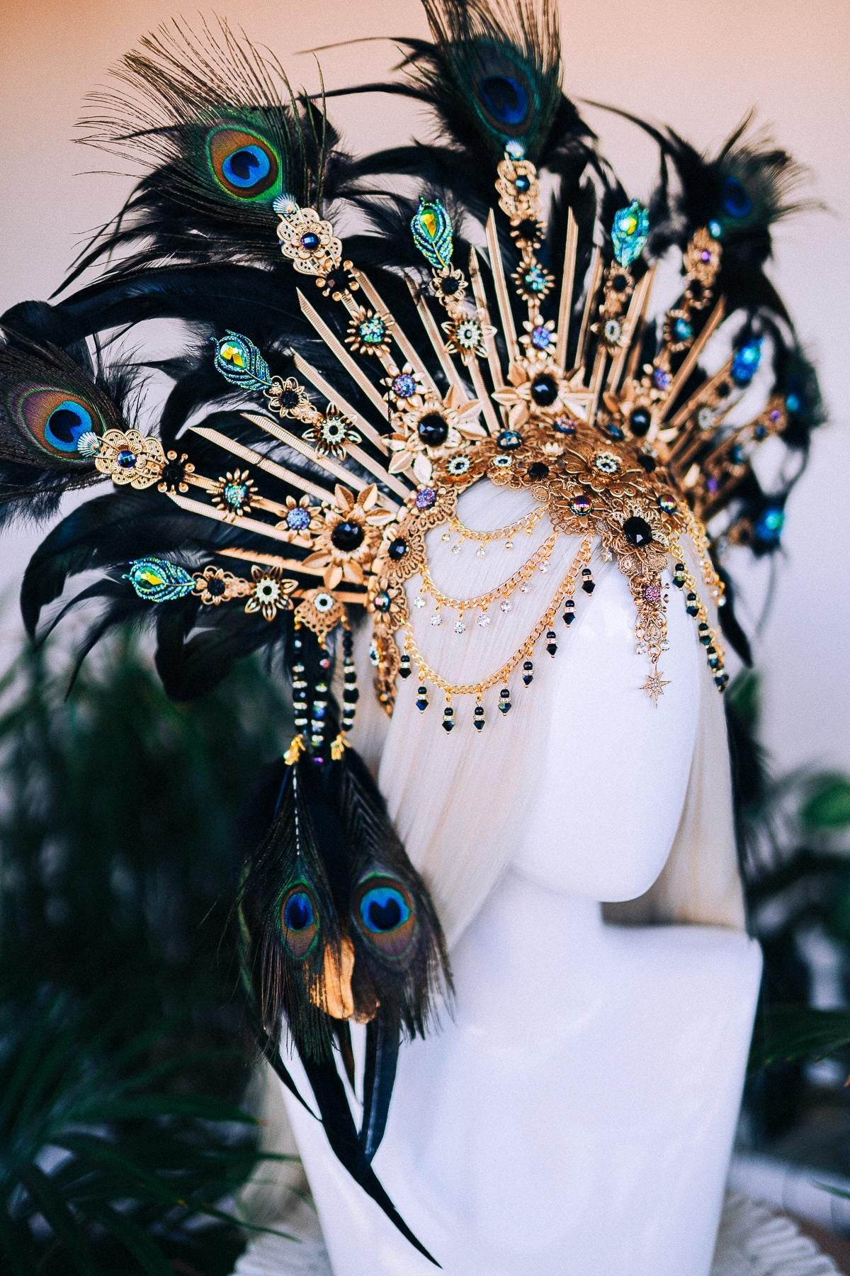 Peacock Halo Crown, Black Feather Festival Headpiece, Gold Showgirl Tiara, Carnival Costume Crown, Boho Statement Headpiece