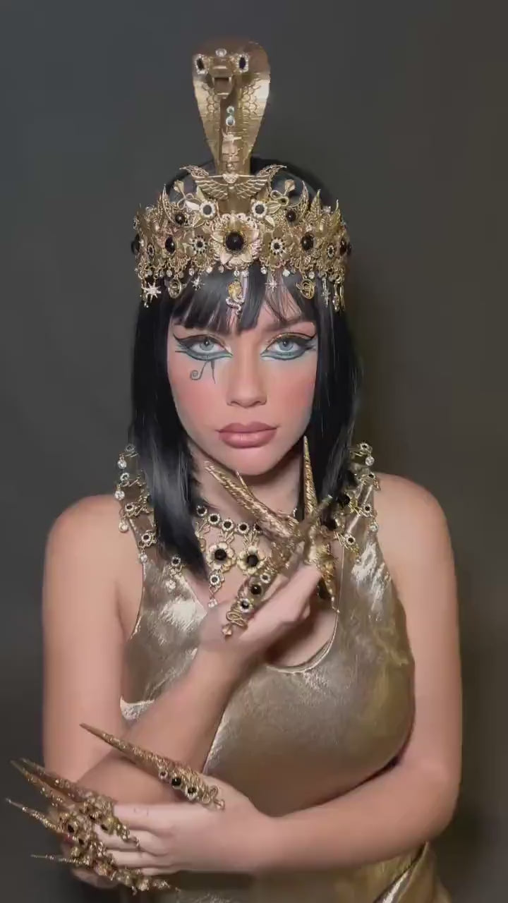 Load and play video in Gallery viewer, Cleopatra Necklace, Egyptian Jewelry, Cleopatra Crown, Royal Collar, Festival Jewelry, Queen Cleopatra, Pharaoh Style, Luxurious Jewelry
