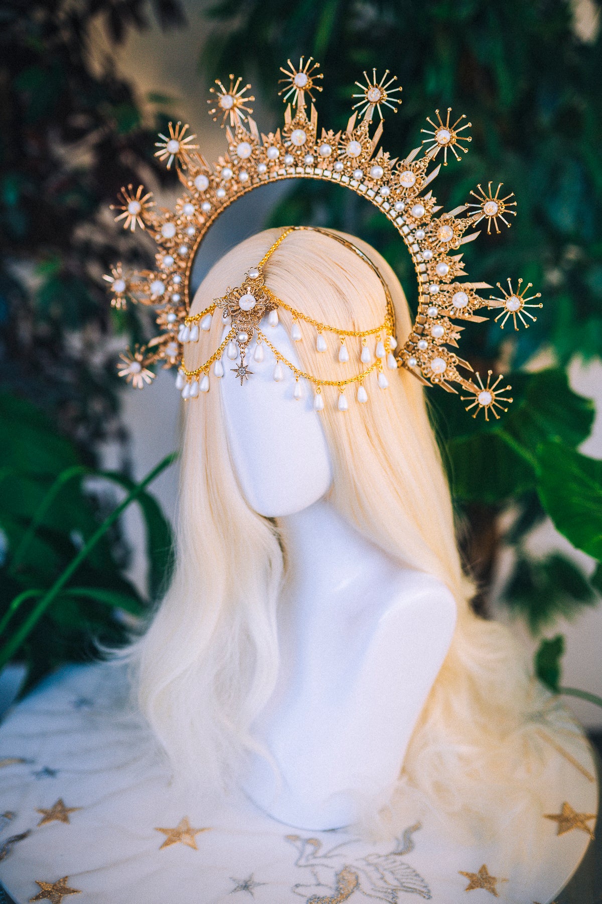 Gold Halo Crown Boho Wedding – CARBICKOVA CROWNS