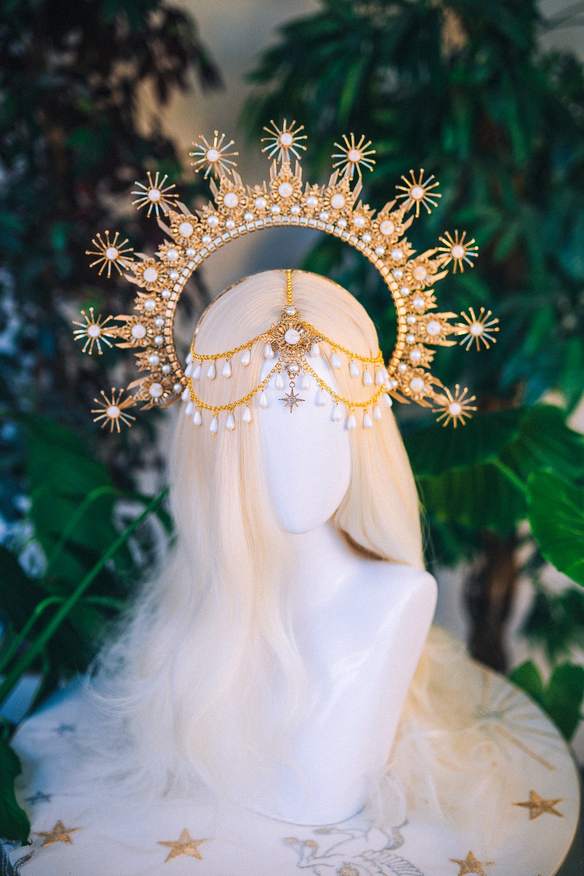 Gold Halo Crown Boho Wedding – CARBICKOVA CROWNS